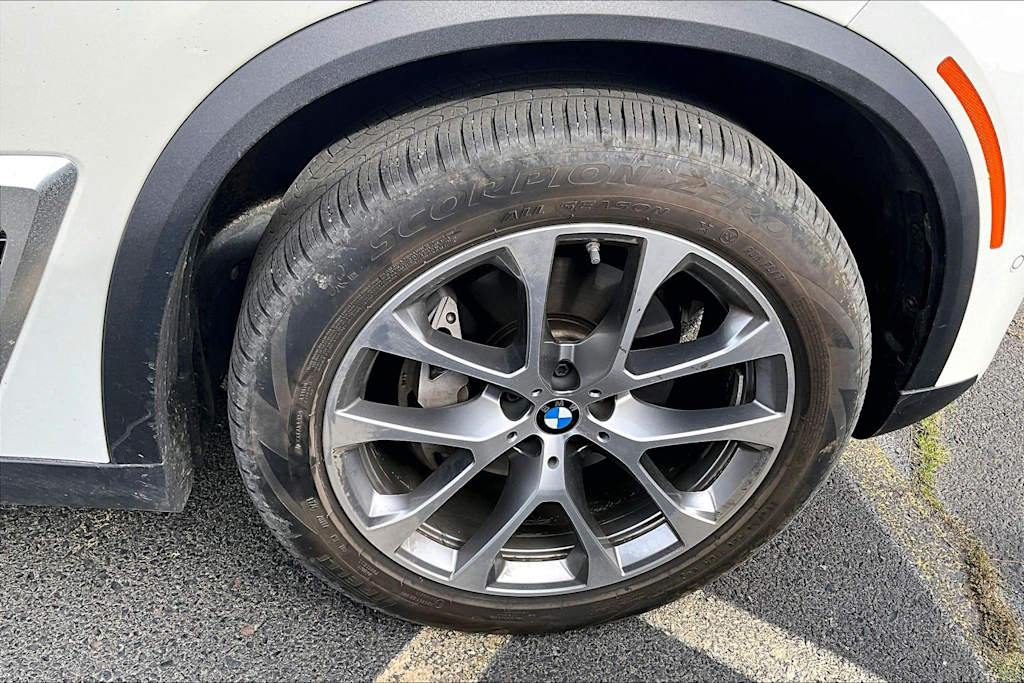 Thumbnail: 2025 BMW X5 - 15