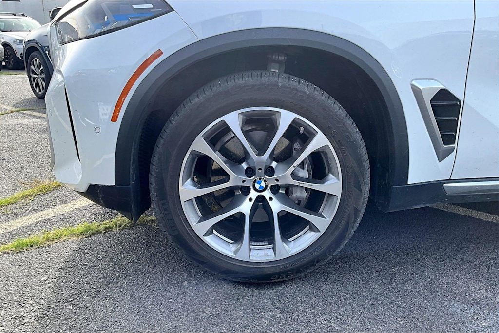 Thumbnail: 2025 BMW X5 - 7