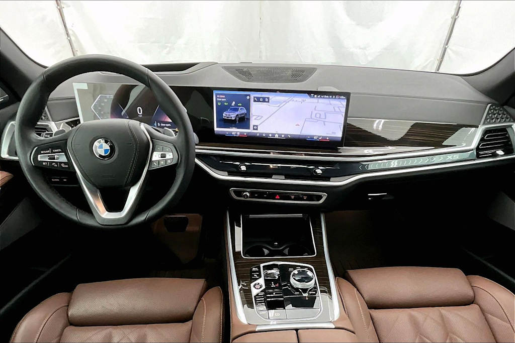 Thumbnail: 2025 BMW X5 - 10