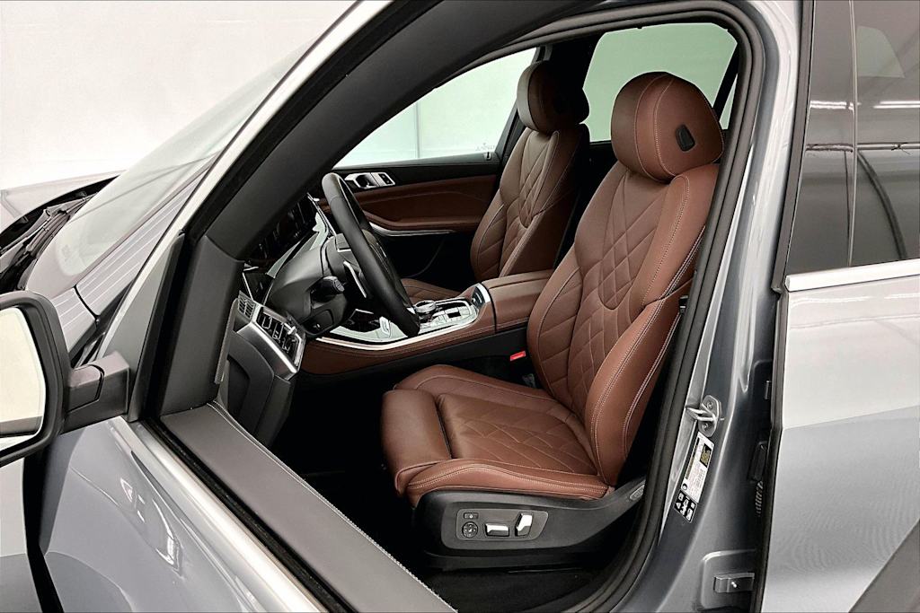 Thumbnail: 2025 BMW X5 - 11