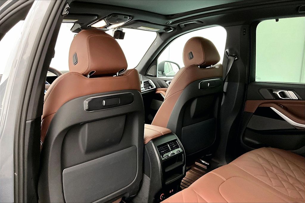Thumbnail: 2025 BMW X5 - 13