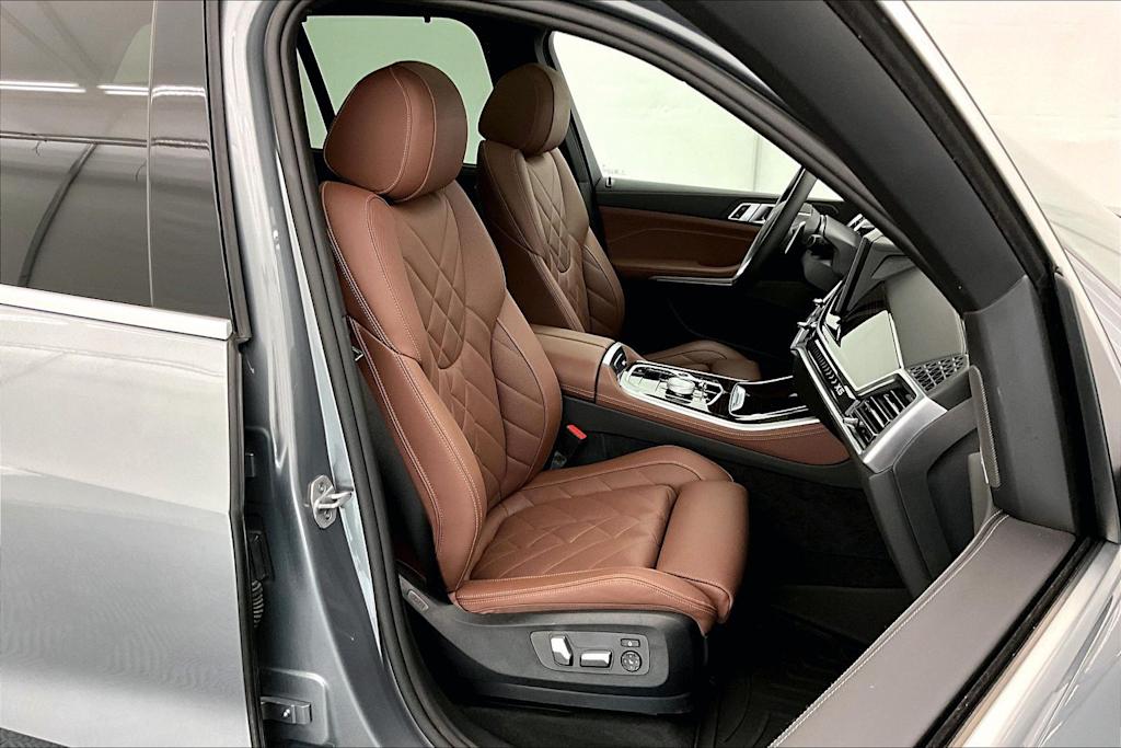 Thumbnail: 2025 BMW X5 - 12