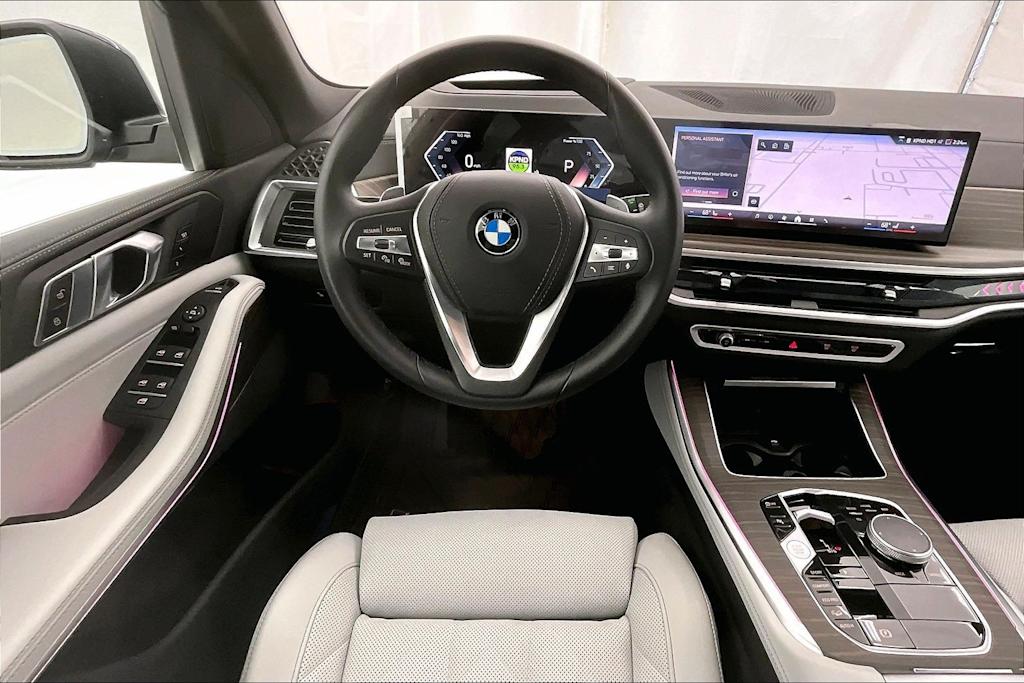 Thumbnail: 2026 BMW X5 - 14