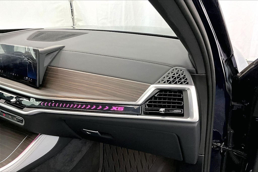 Thumbnail: 2026 BMW X5 - 23