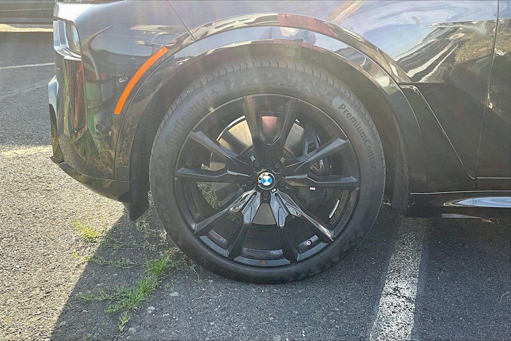 Thumbnail: 2026 BMW X7 - 6