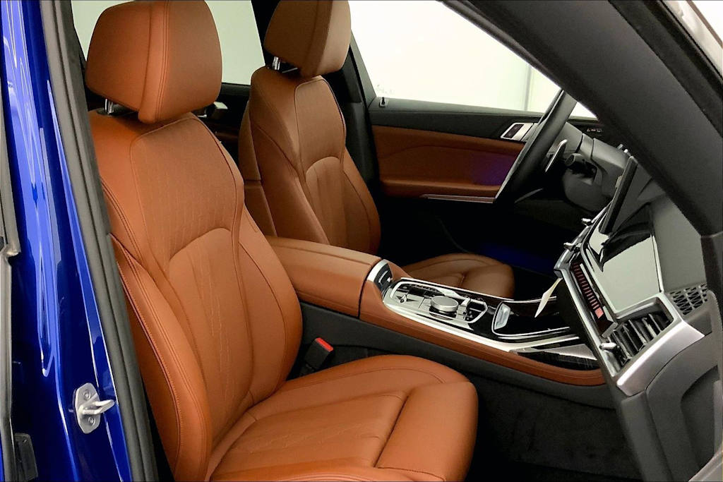 Thumbnail: 2024 BMW X7 - 12