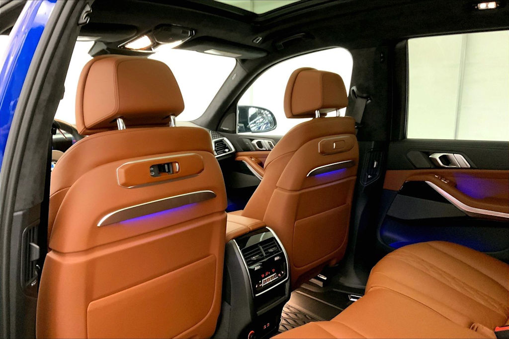 Thumbnail: 2024 BMW X7 - 13