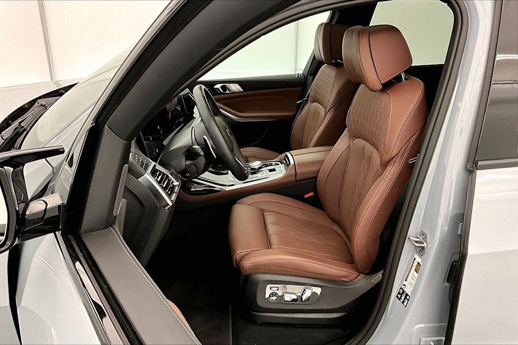 Thumbnail: 2026 BMW X7 - 11