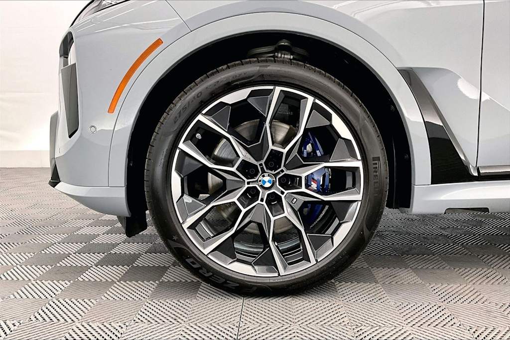 Thumbnail: 2026 BMW X7 - 8