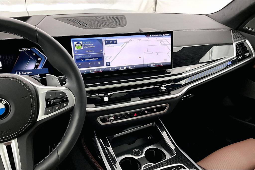 Thumbnail: 2026 BMW X7 - 15