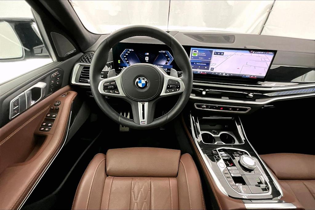 Thumbnail: 2026 BMW X7 - 14