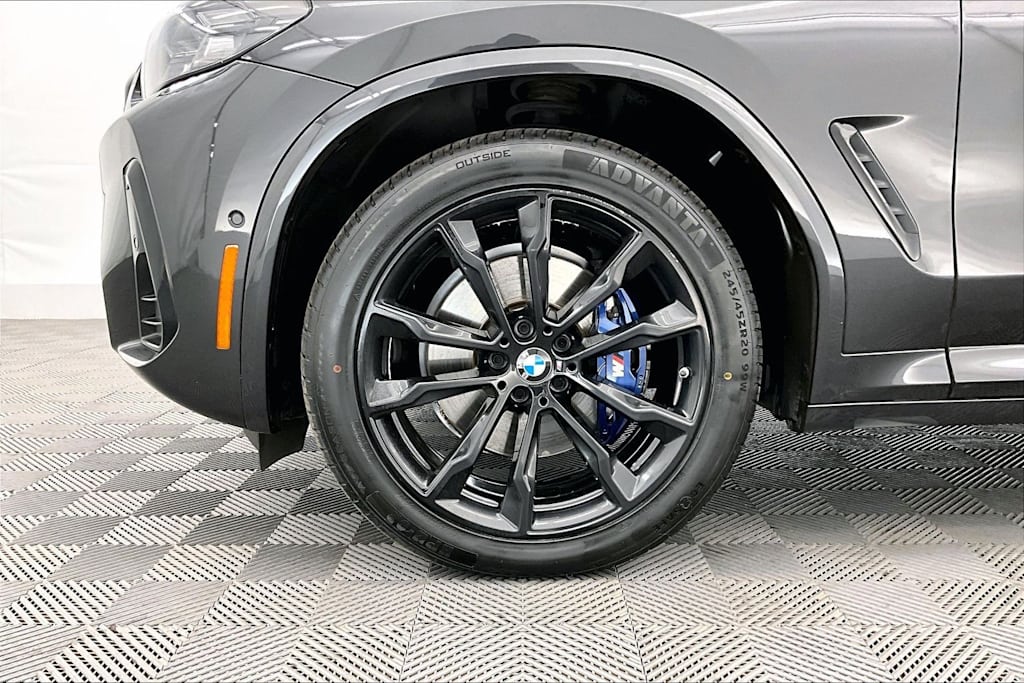 Thumbnail: 2023 BMW X4 - 8