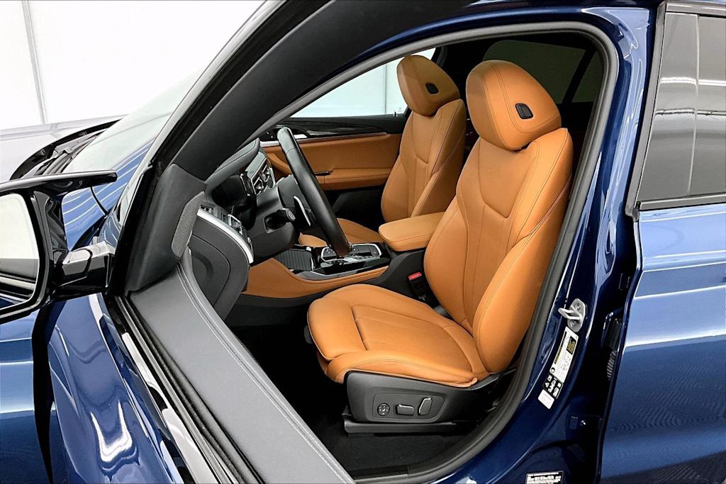 Thumbnail: 2024 BMW X4 - 11