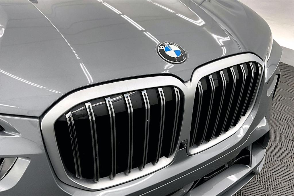 Thumbnail: 2025 BMW X7 - 33