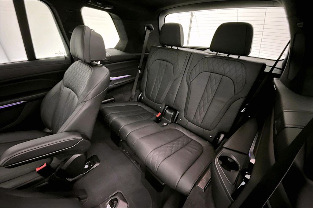 Thumbnail: 2025 BMW X7 - 29