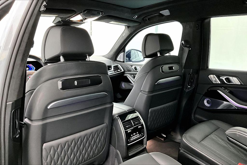 Thumbnail: 2025 BMW X7 - 13