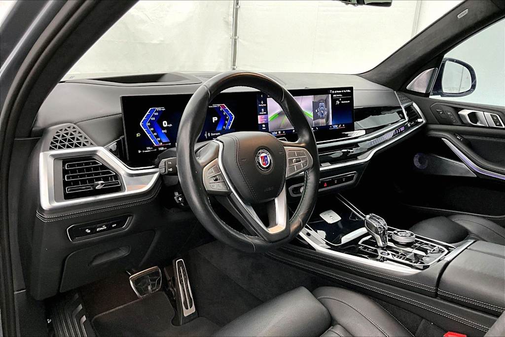 Thumbnail: 2025 BMW X7 - 2