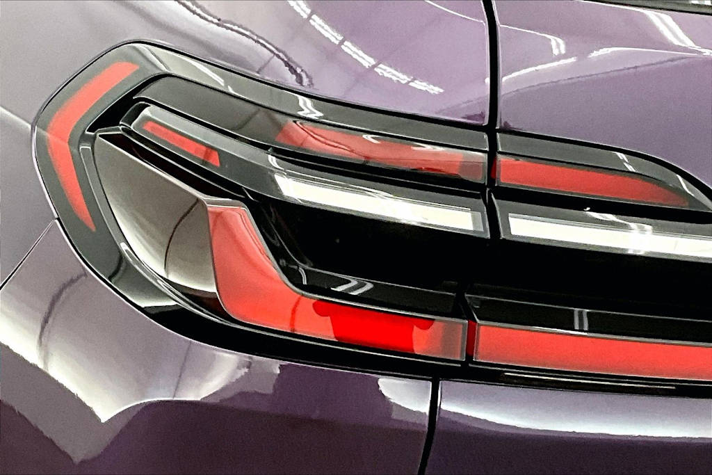 Thumbnail: 2026 BMW X7 - 32
