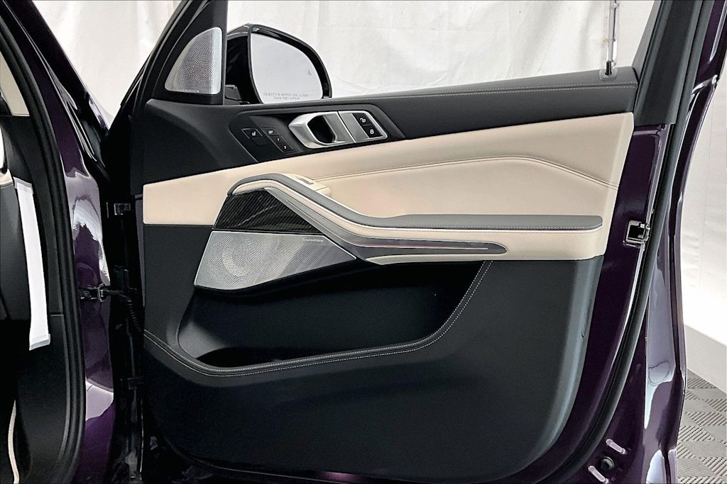 Thumbnail: 2026 BMW X7 - 29