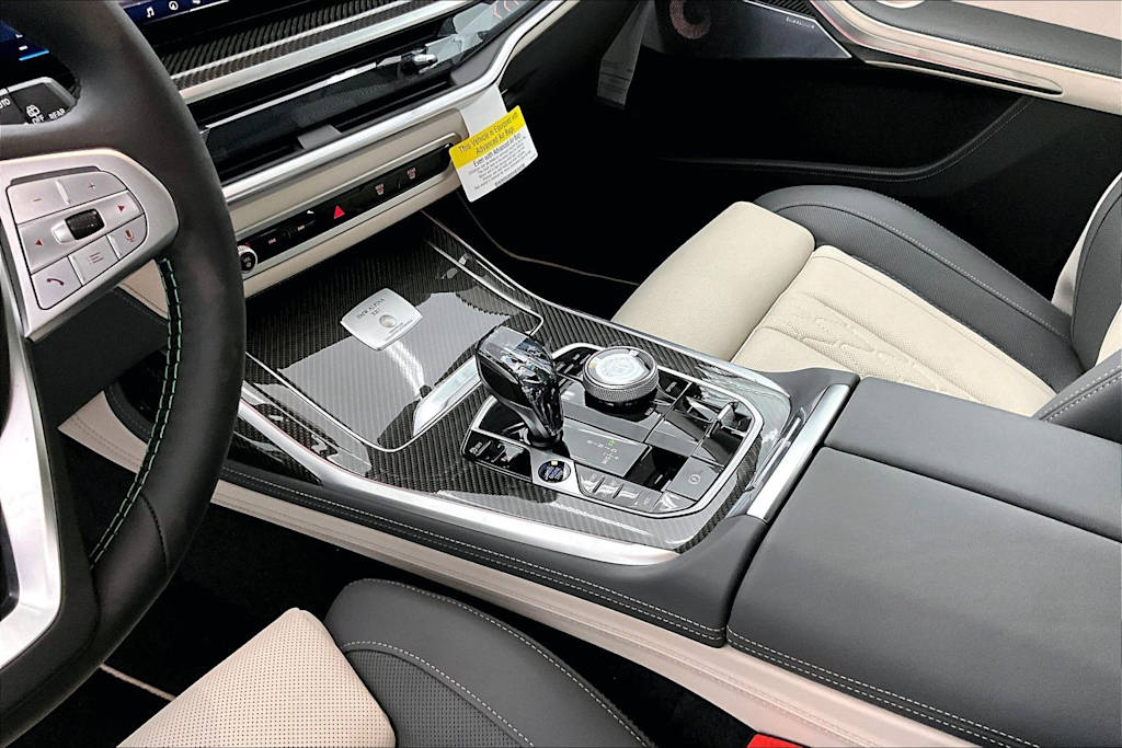 Thumbnail: 2026 BMW X7 - 17