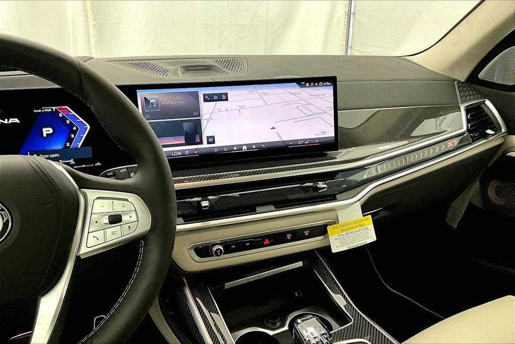 Thumbnail: 2026 BMW X7 - 15
