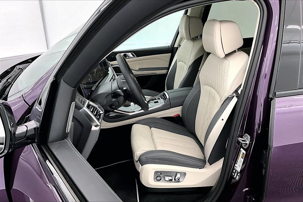 Thumbnail: 2026 BMW X7 - 11