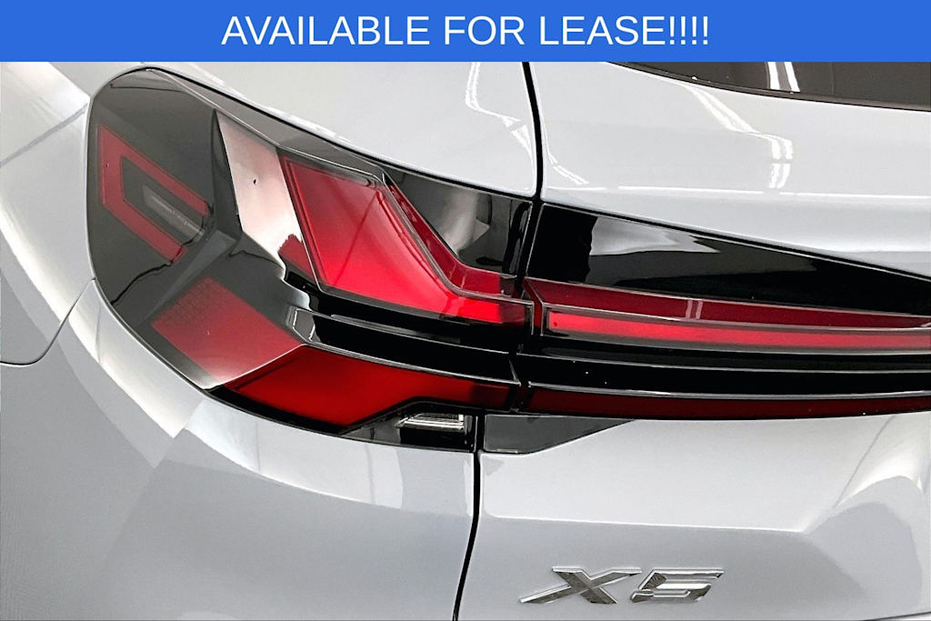 Thumbnail: 2026 BMW X5 - 32