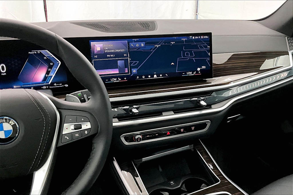 Thumbnail: 2026 BMW X5 - 15