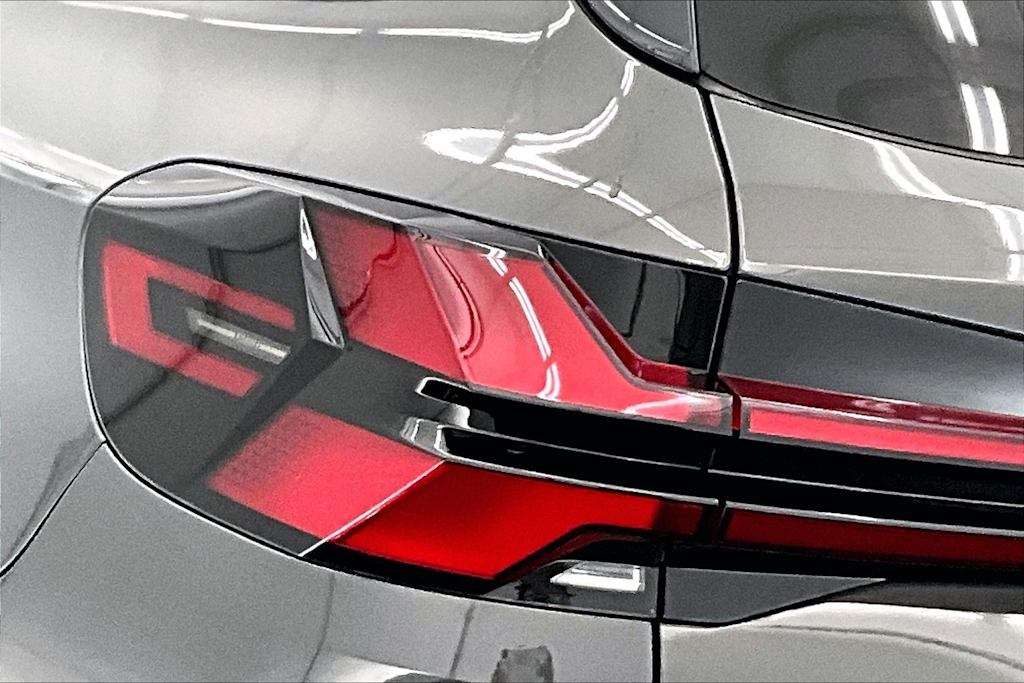 Thumbnail: 2026 BMW X5 - 32