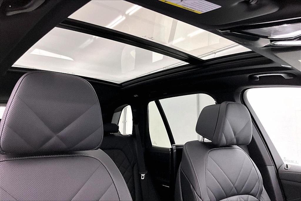 Thumbnail: 2026 BMW X5 - 30