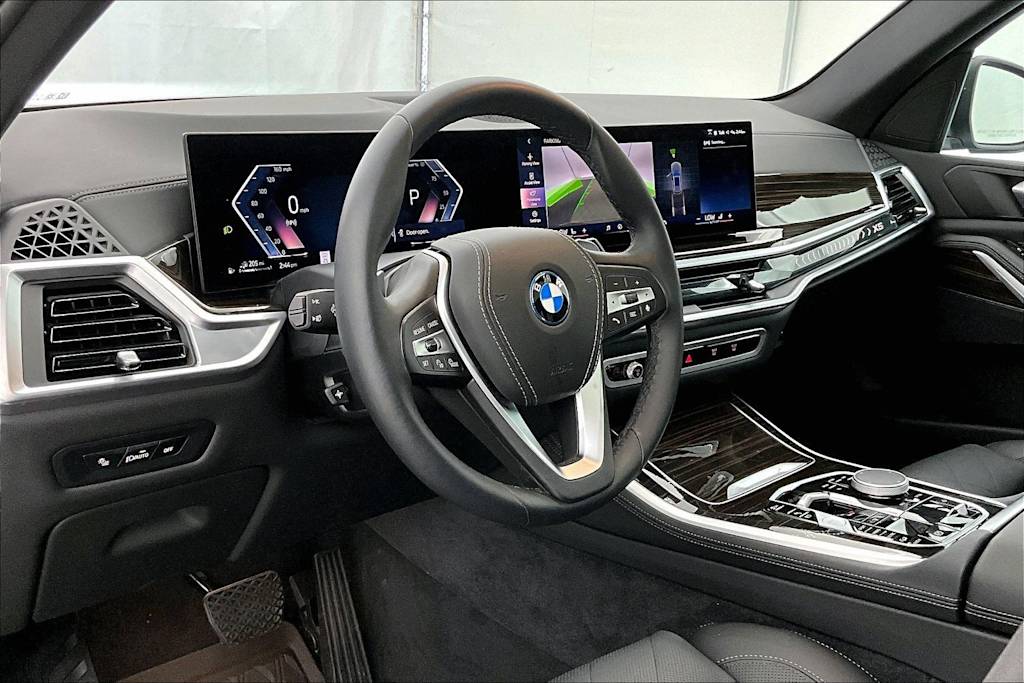 Thumbnail: 2026 BMW X5 - 2