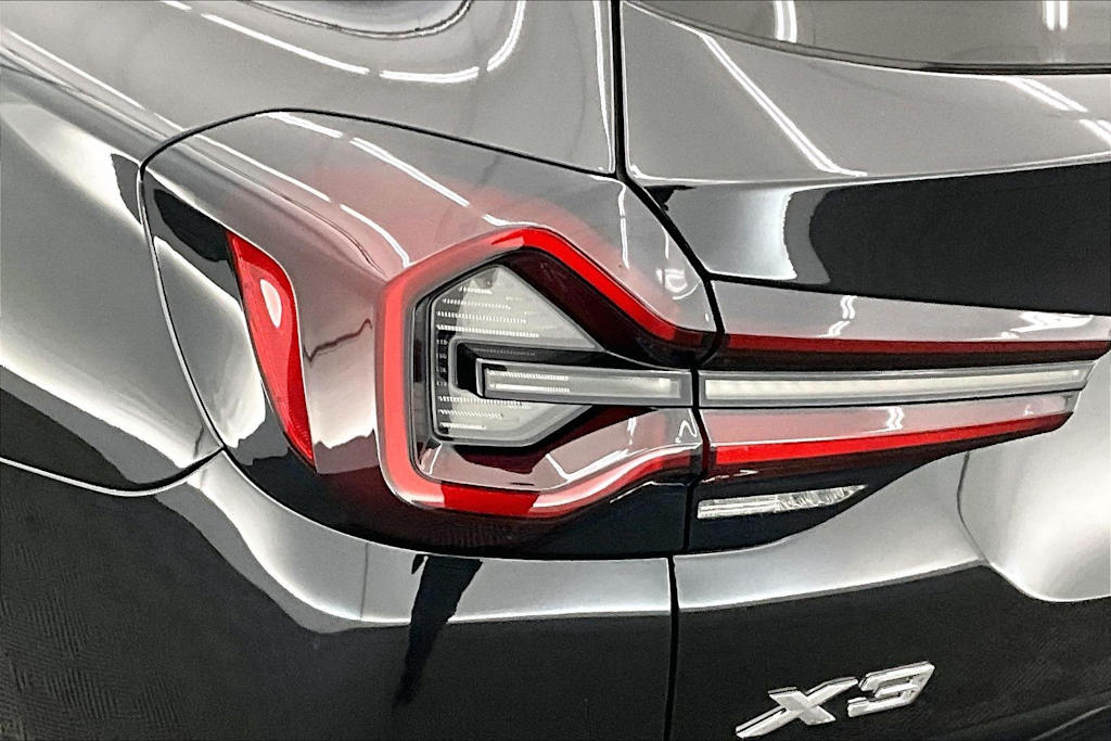Thumbnail: 2023 BMW X3 - 32