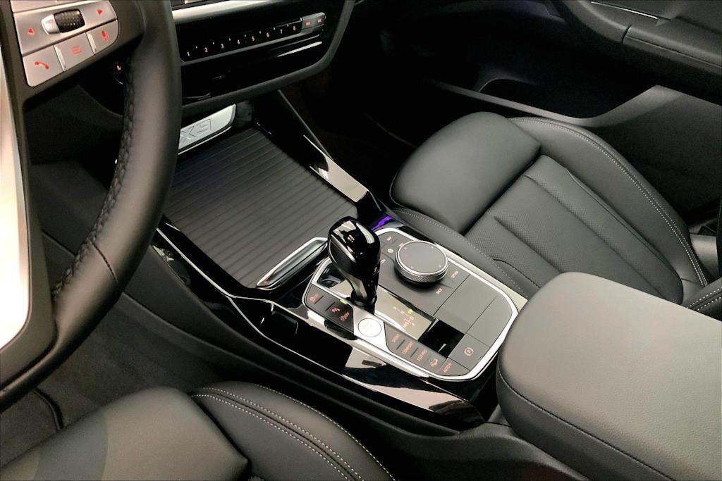 Thumbnail: 2024 BMW X3 - 16