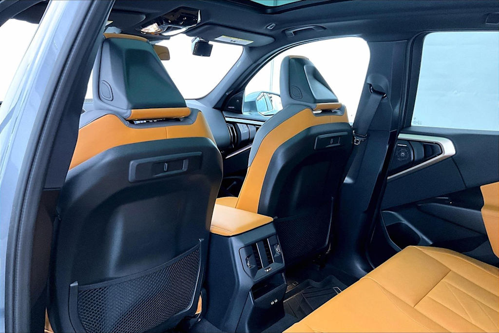 Thumbnail: 2025 BMW X3 - 13