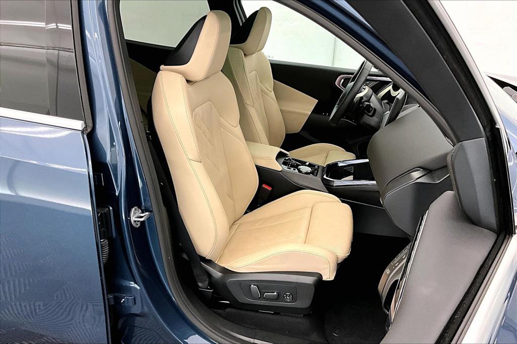 Thumbnail: 2025 BMW X3 - 12