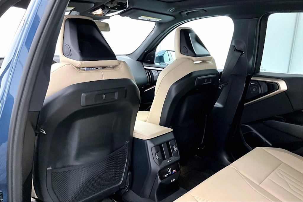 Thumbnail: 2025 BMW X3 - 13