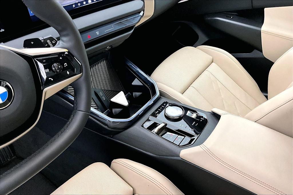 Thumbnail: 2025 BMW X3 - 16