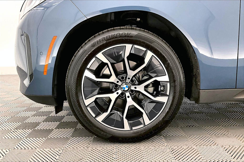 Thumbnail: 2025 BMW X3 - 8