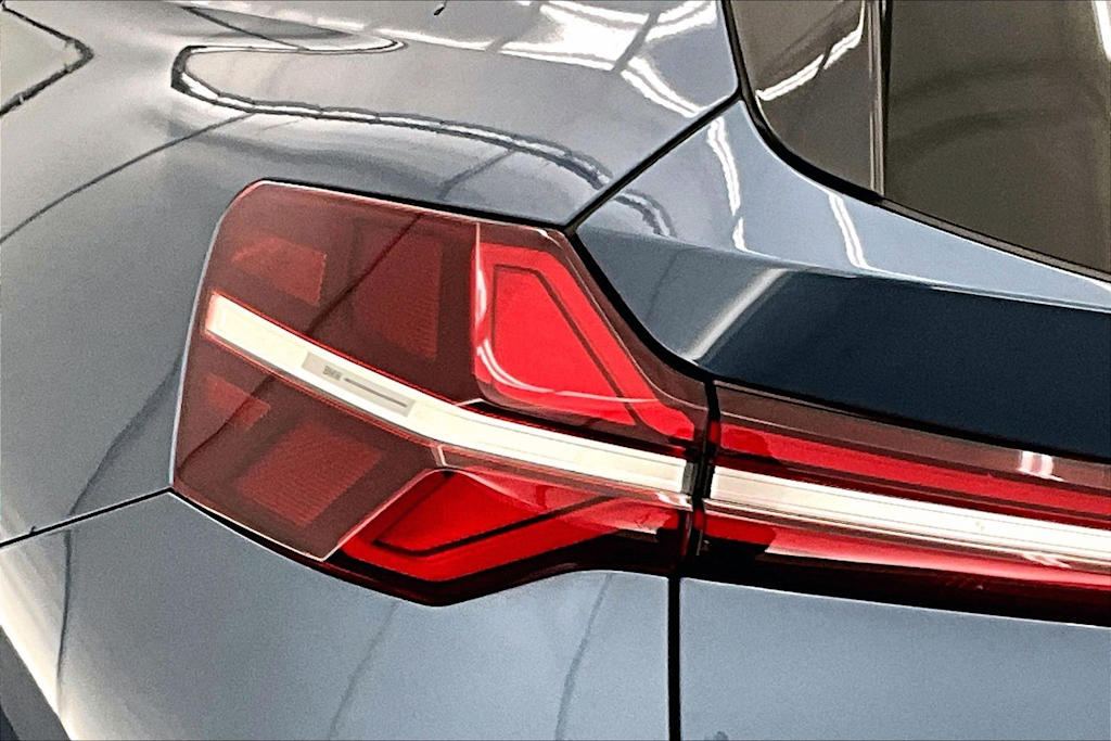 Thumbnail: 2025 BMW X3 - 32