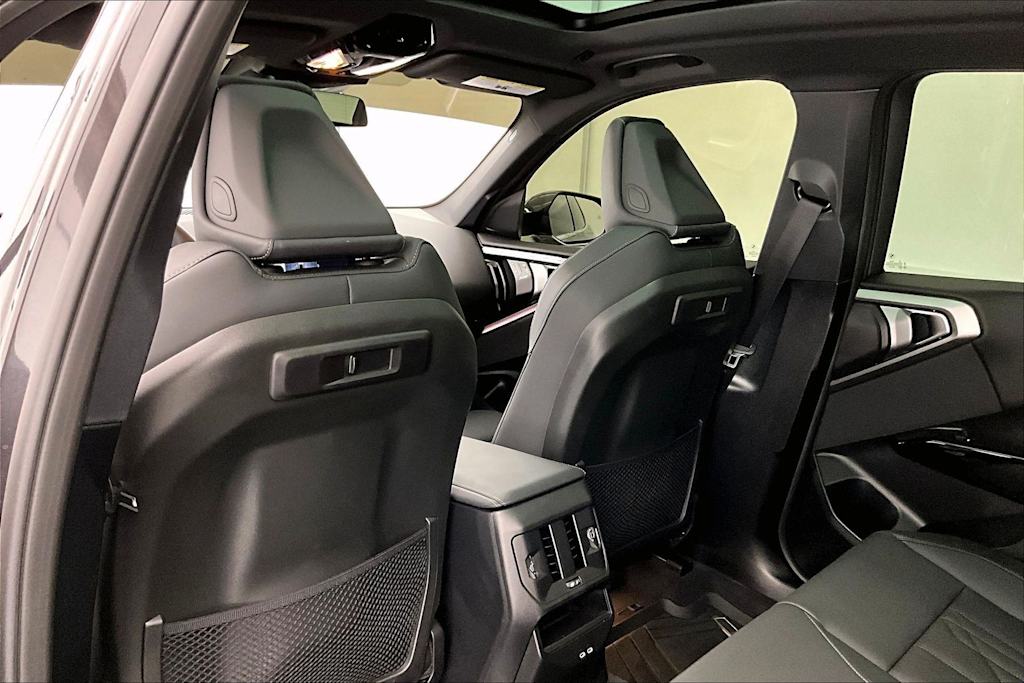 Thumbnail: 2026 BMW X3 - 13