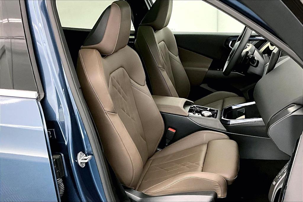 Thumbnail: 2025 BMW X3 - 12