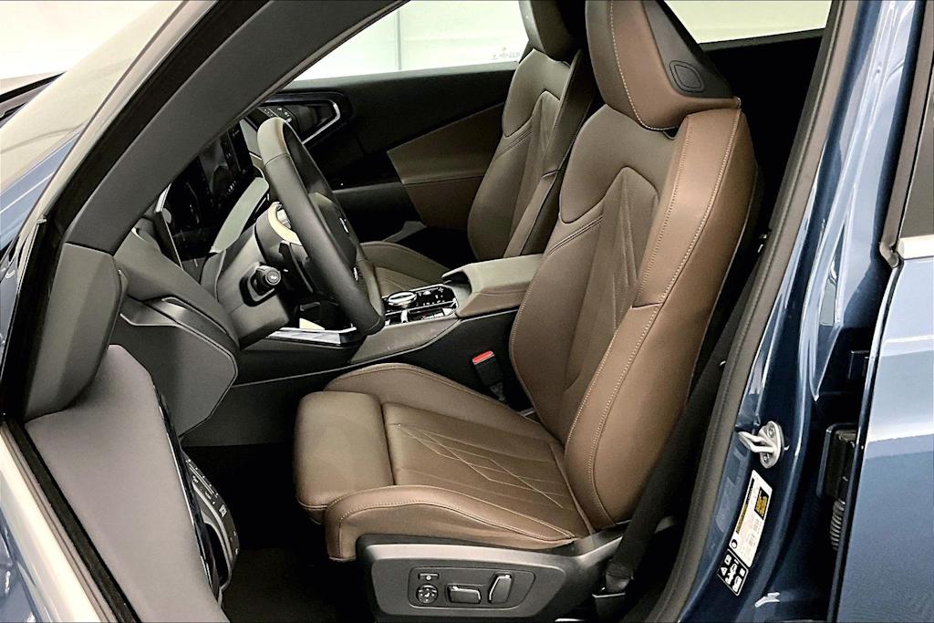 Thumbnail: 2025 BMW X3 - 11