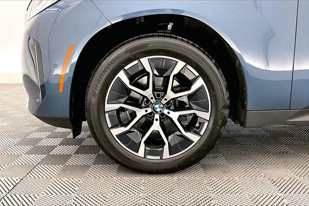 Thumbnail: 2025 BMW X3 - 8