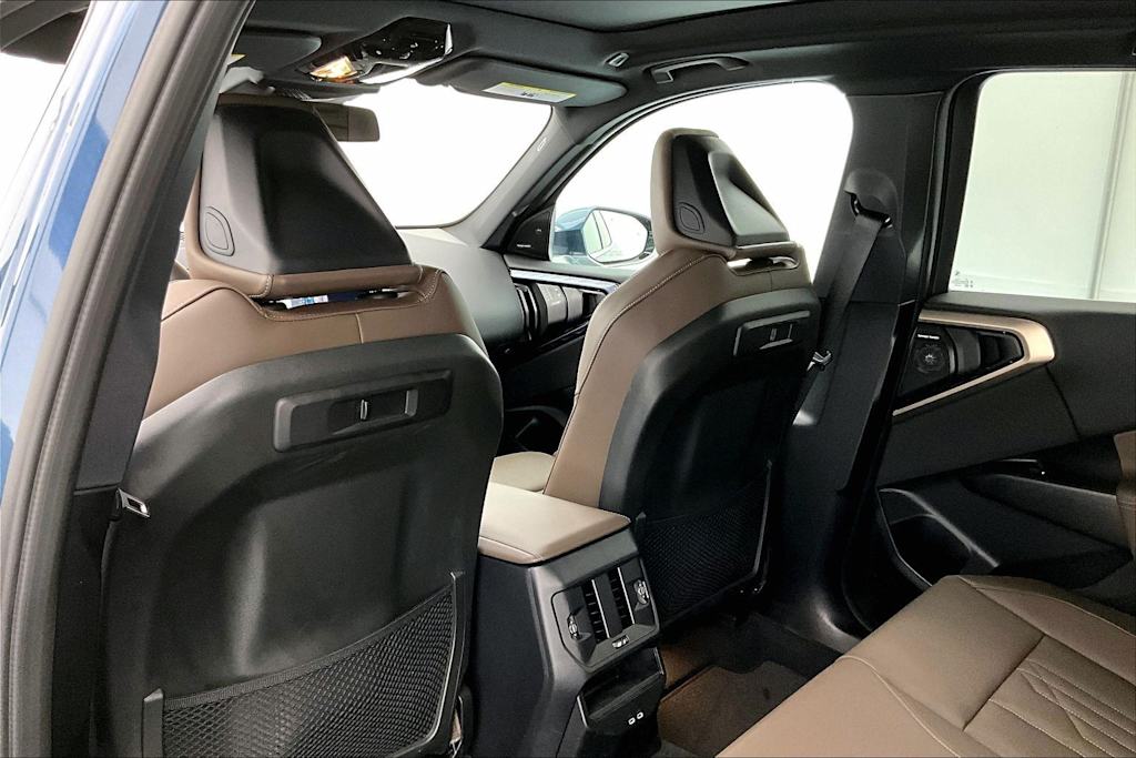Thumbnail: 2025 BMW X3 - 13