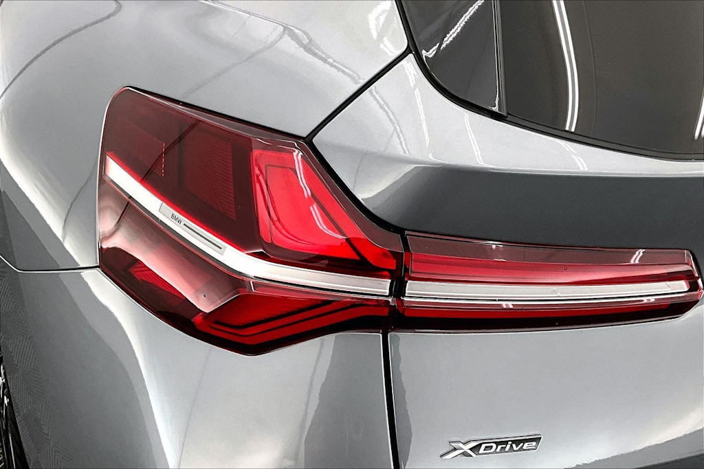 Thumbnail: 2025 BMW X3 - 32