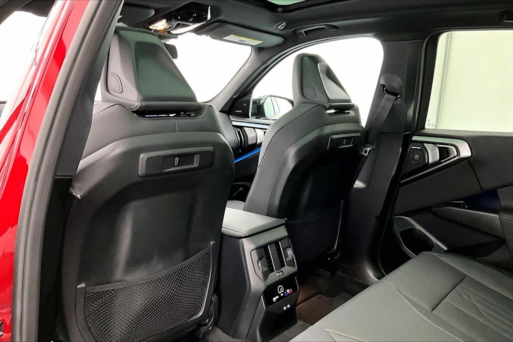Thumbnail: 2026 BMW X3 - 13
