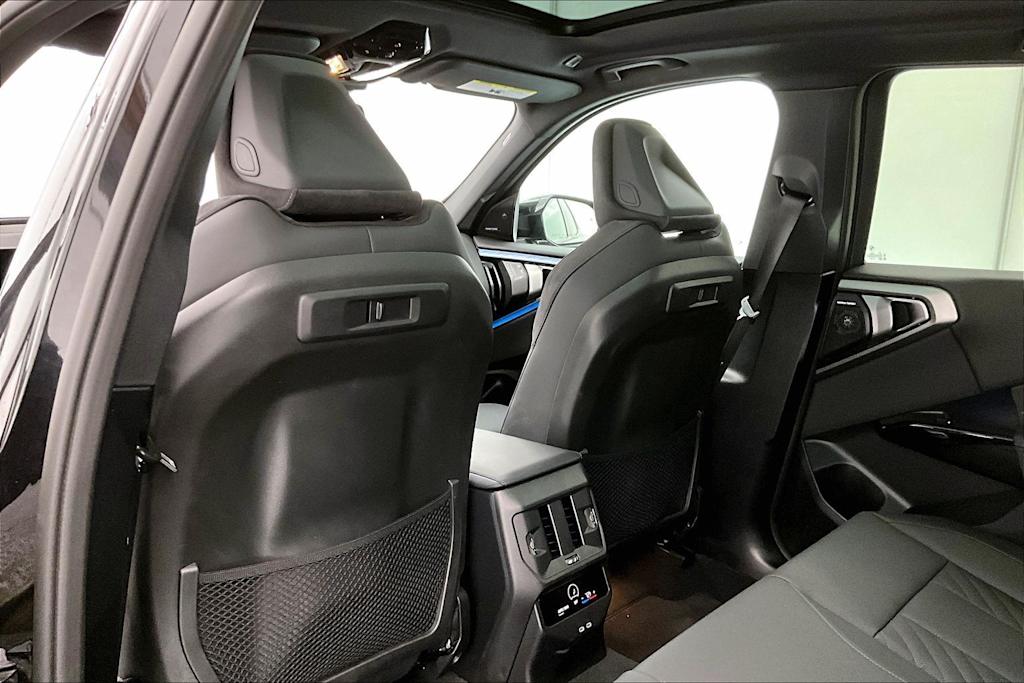 Thumbnail: 2026 BMW X3 - 13