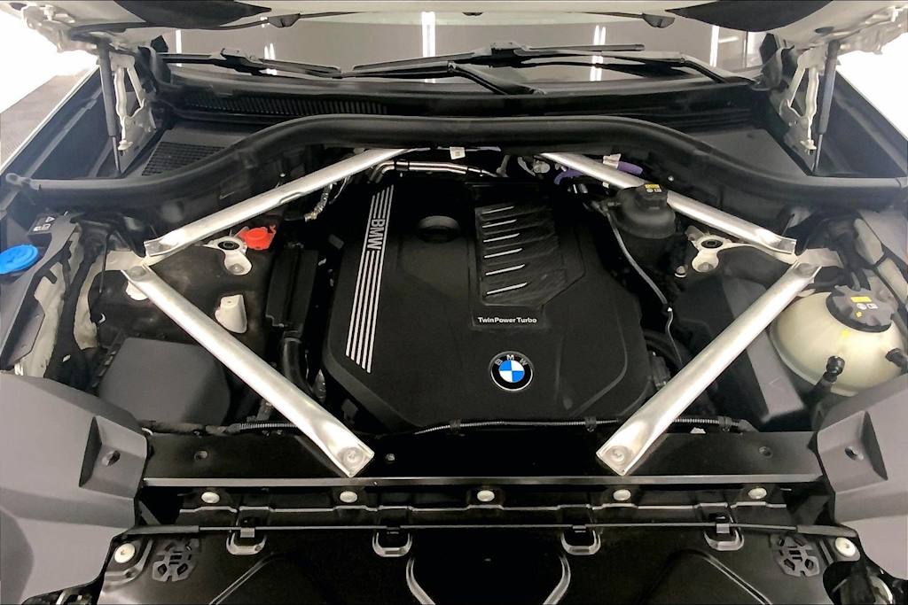 Thumbnail: 2021 BMW X7 - 9