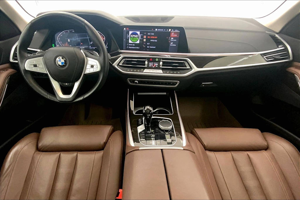 Thumbnail: 2021 BMW X7 - 10