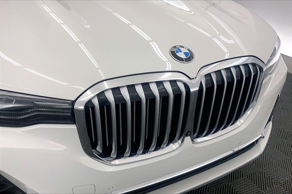 Thumbnail: 2021 BMW X7 - 33
